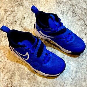 Youth Blue Nike Basketball Shoes - Size 1 - Like New!